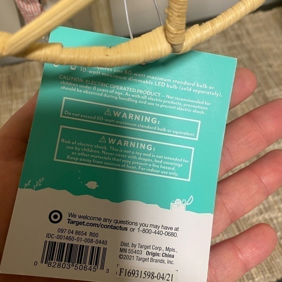 NWT PILLOWFORT RATTAN AND WOOD LAMP - Picture 5 of 5